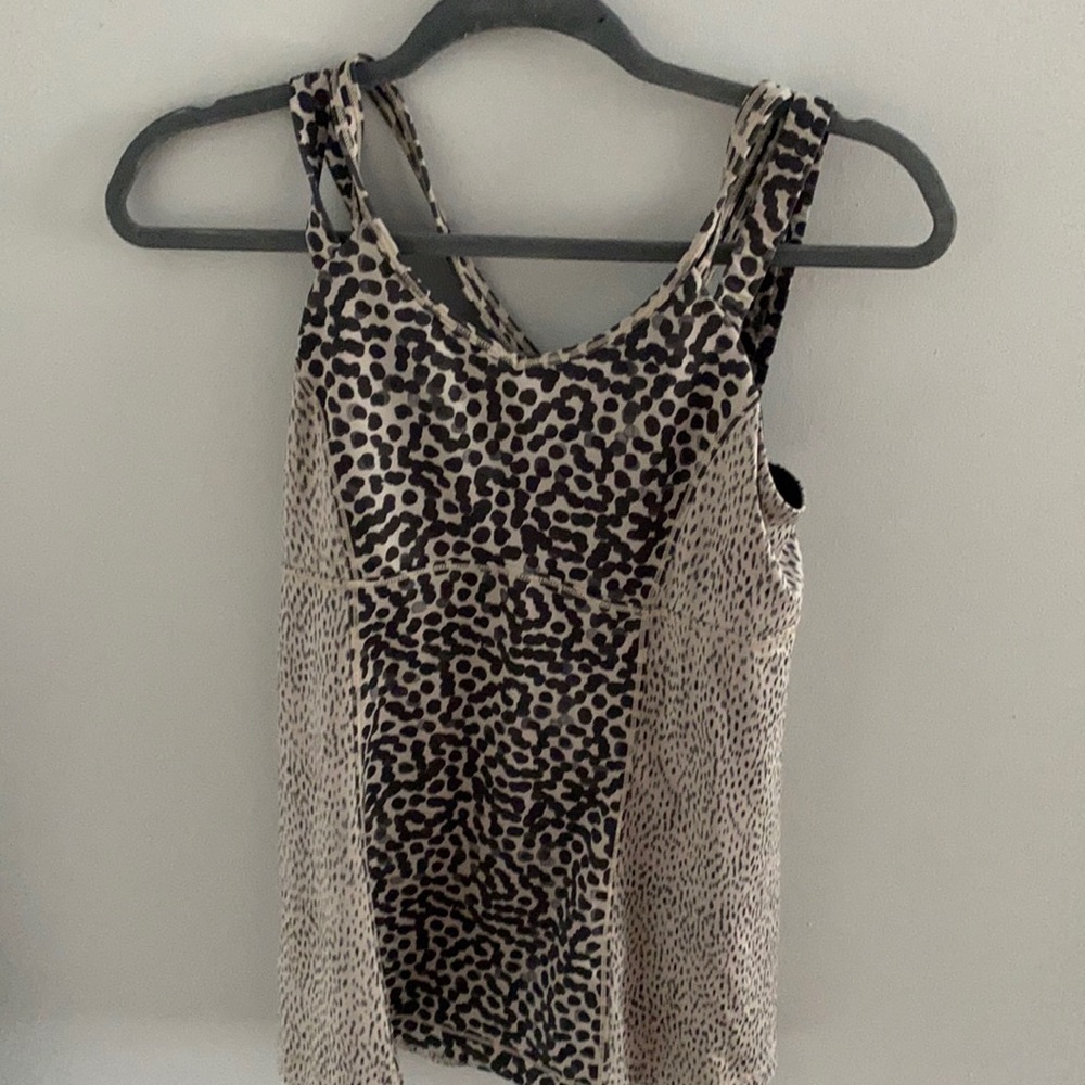 Lululemon animal print workout too